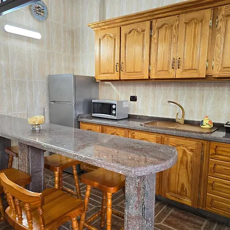 Cozy Izan Drago In Icod De Vinos By Hrtenerife Net Icod De Los Vinos