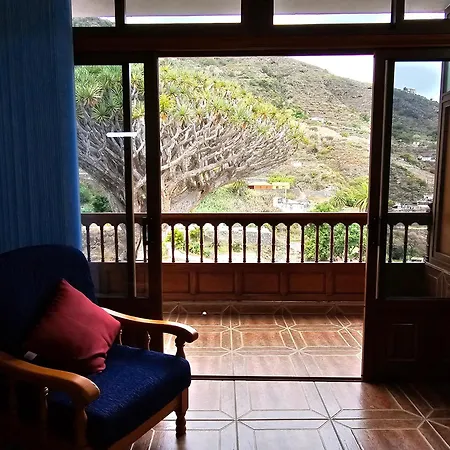 Cozy Izan Drago In Icod De Vinos By Hrtenerife Net Icod De Los Vinos