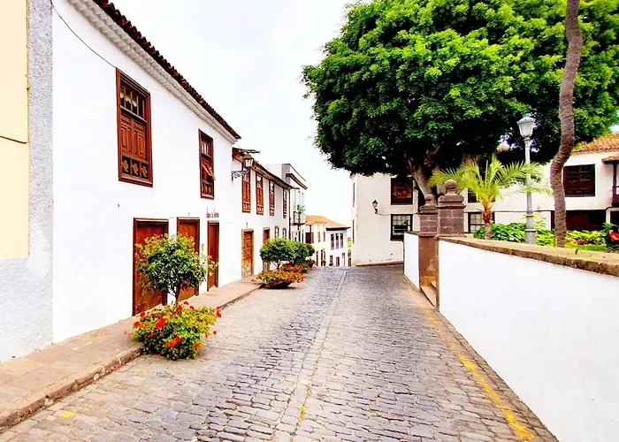 Cozy Izan Drago In Icod De Vinos